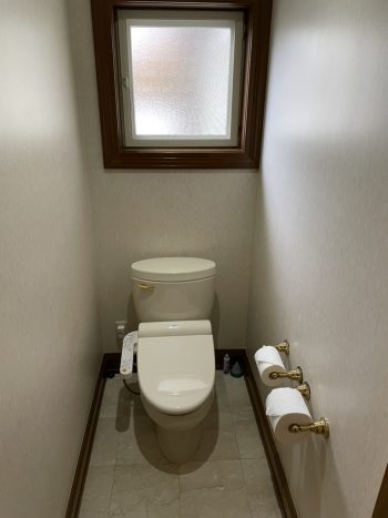 千葉県I様邸　トイレ・洗面所クロス貼り替え工事